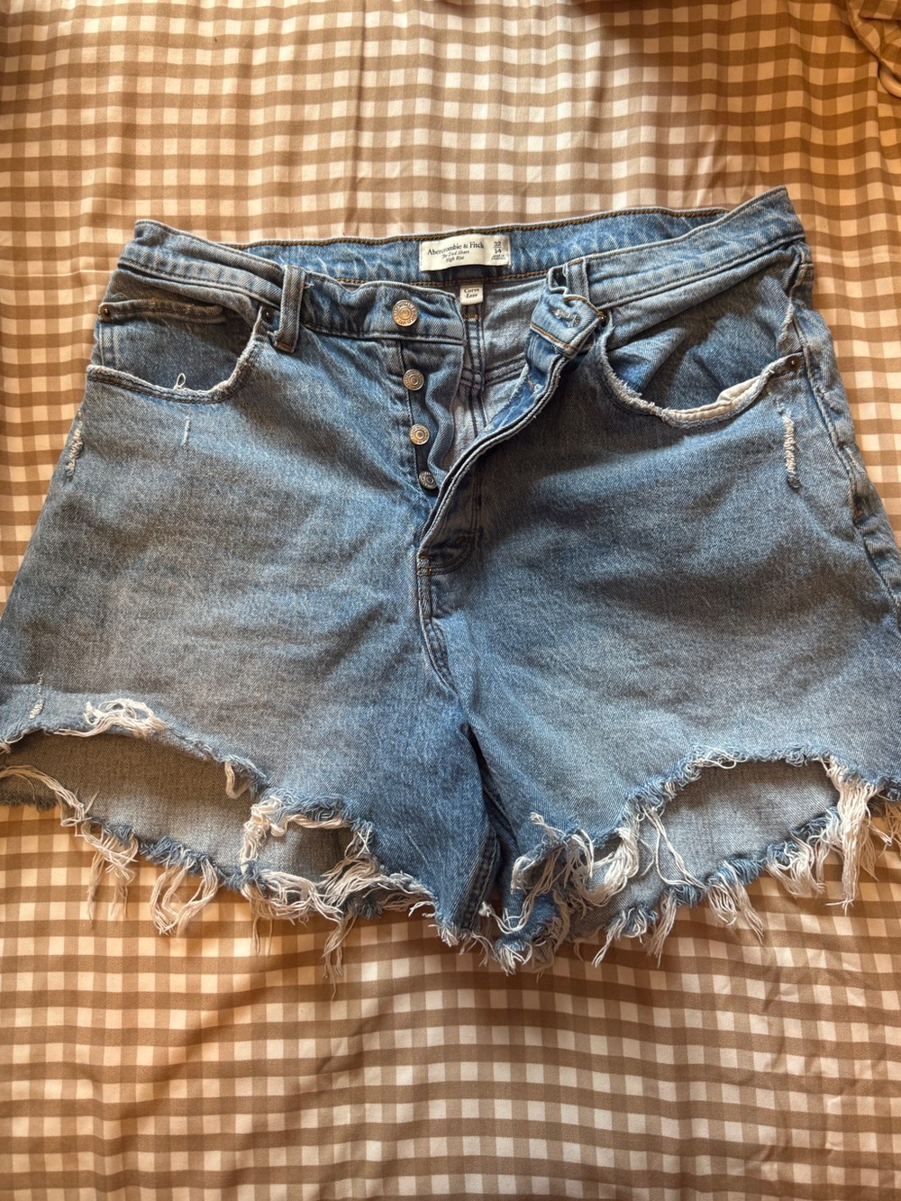 Abercrombie Curve Love The Dad Short High Rise Distressed Denim Shorts 32 / 14